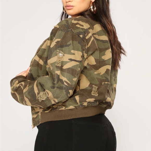 Distressed Camo Crop Jacket - Picture 4 of 6